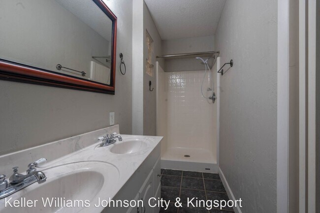 Building Photo - 4 br, 2 bath House - 1011 Westminister Dr