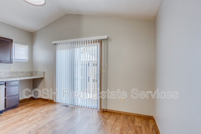 Building Photo - 1008 E Karla Ct