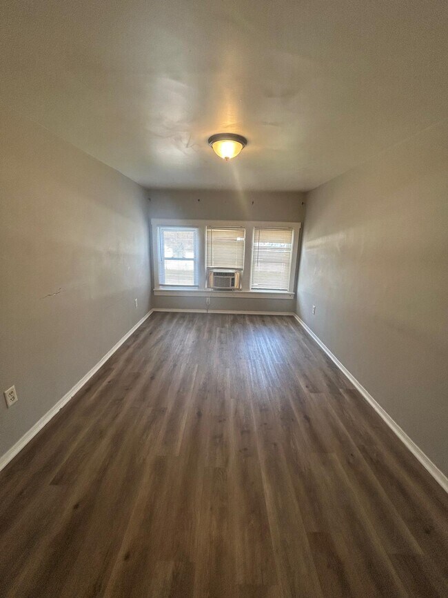 Building Photo - 4030 Taylor Blvd