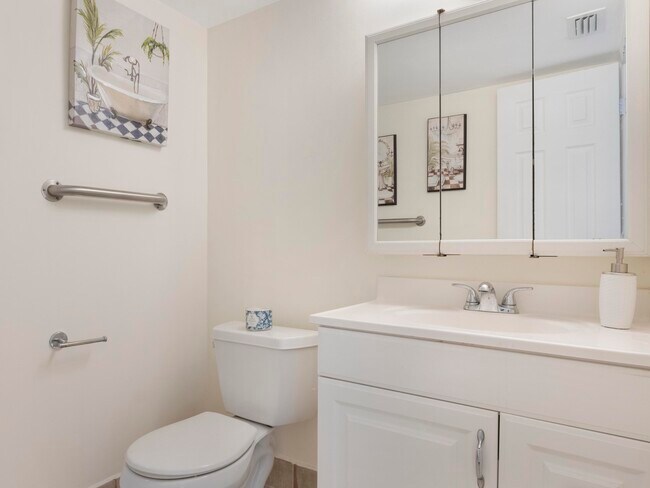 Building Photo - 5933 Golden Eagle Cir