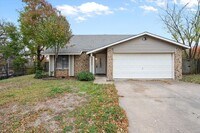 Building Photo - Lake Arlington area 4 bedroom with large yard