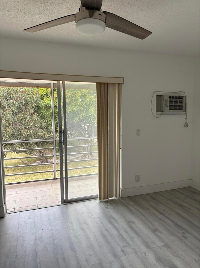 Building Photo - 374 Camden P