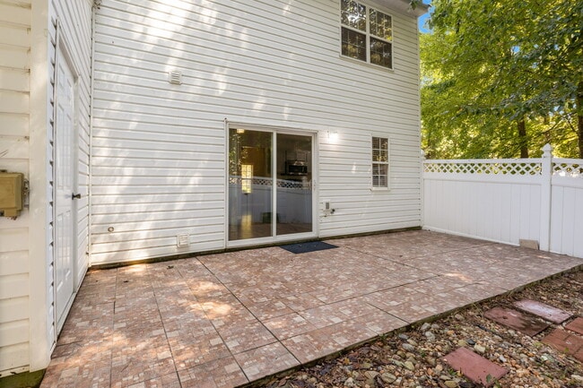 Building Photo - 10660 Holly Ridge Blvd