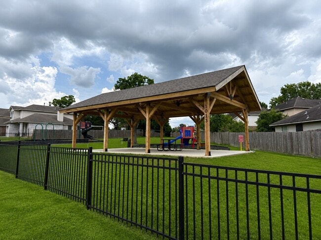 Building Photo - 980 Oak Falls Dr