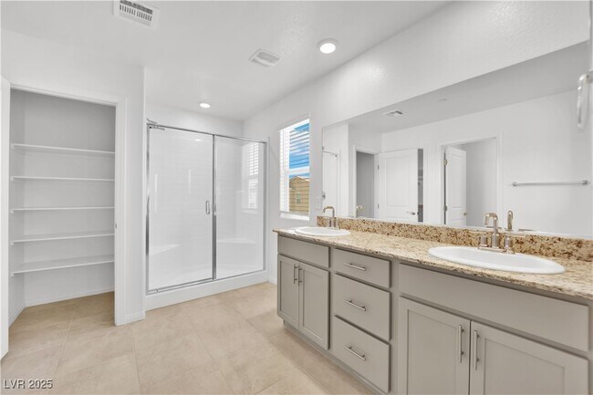 Building Photo - 4567 Merlot Hls Ave