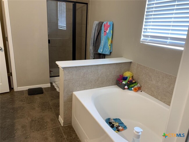 Building Photo - 5829 Worthing Dr