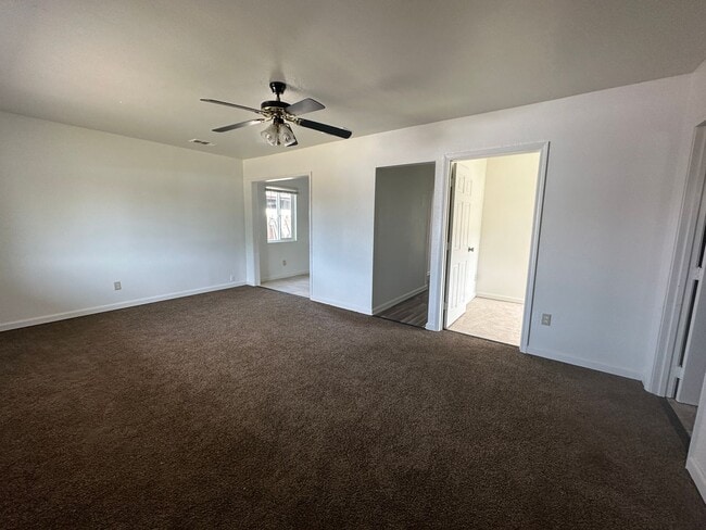 Building Photo - Nicely remodeled home