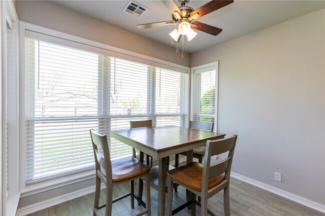 Building Photo - 1261 Mount Hebron Rd