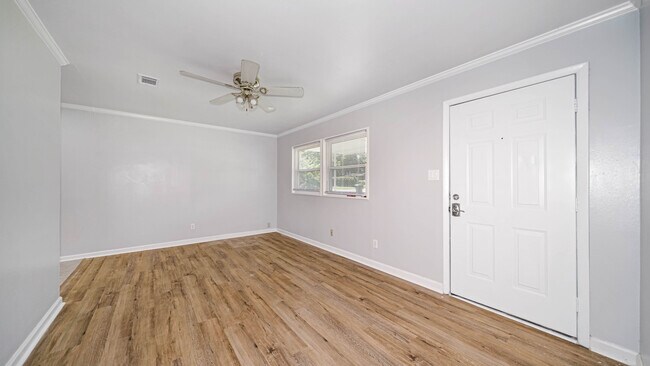 Building Photo - 2126 Evans Ave NW