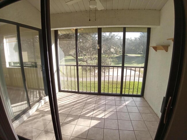 Building Photo - 1237 Country Club Dr