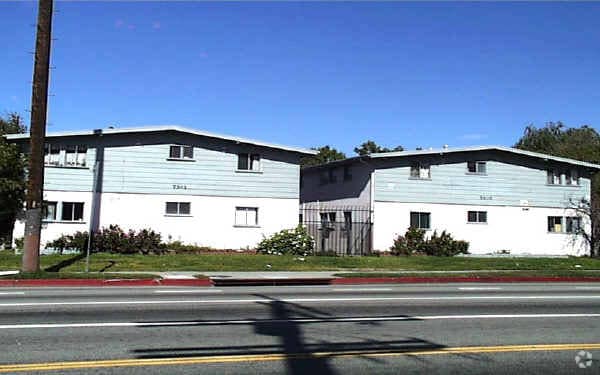 Building Photo - Woodman Gardens
