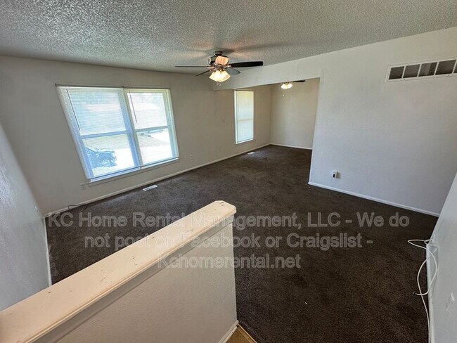 Building Photo - 4028 E 123 Terrace