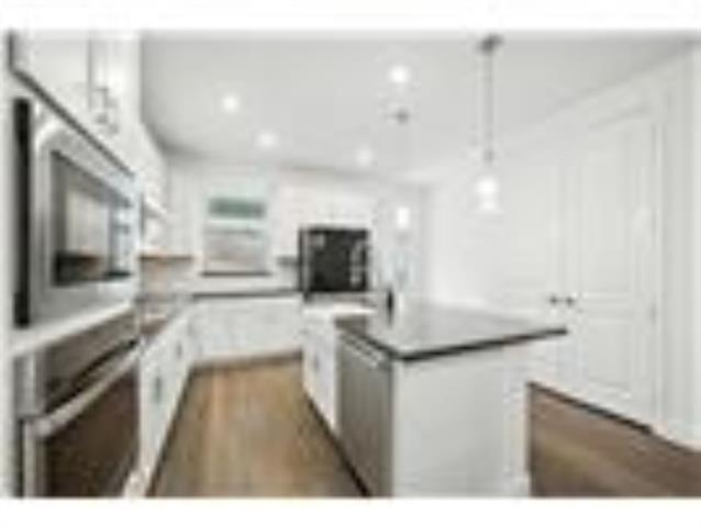 Building Photo - 447 Holly Rd