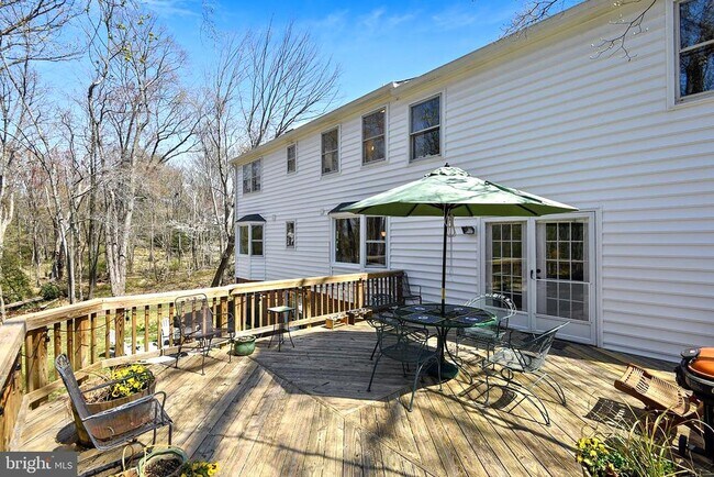 Building Photo - 980 Old Holly Dr