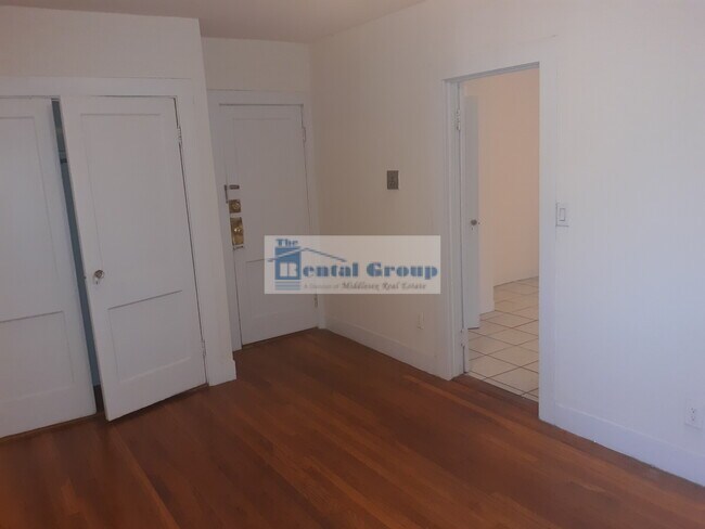 Building Photo - 54 Mountain Ave