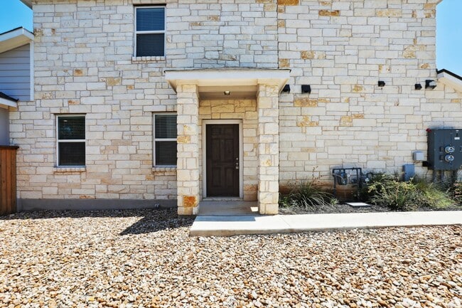 Building Photo - 2310 Calvert Dr