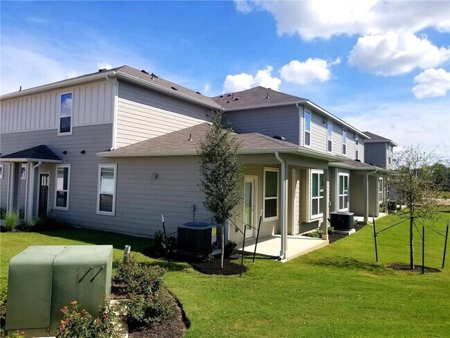 Building Photo - 1614 Roseburg Dr