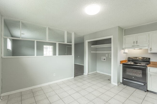 Building Photo - 3976-3976 Arbor Pl Ln