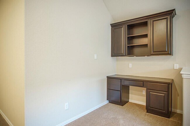 Building Photo - 106 S Sawbridge Cir