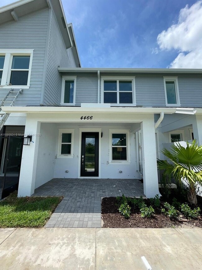 Building Photo - 4466 Longwood Lake Sq