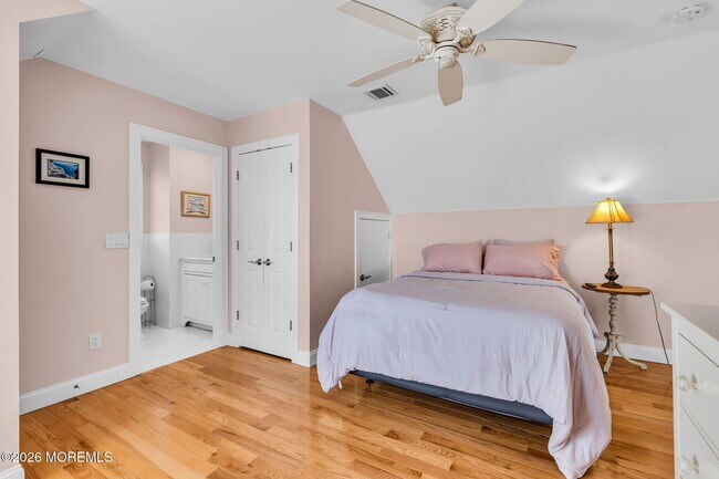 Building Photo - 550 Whiting Ave