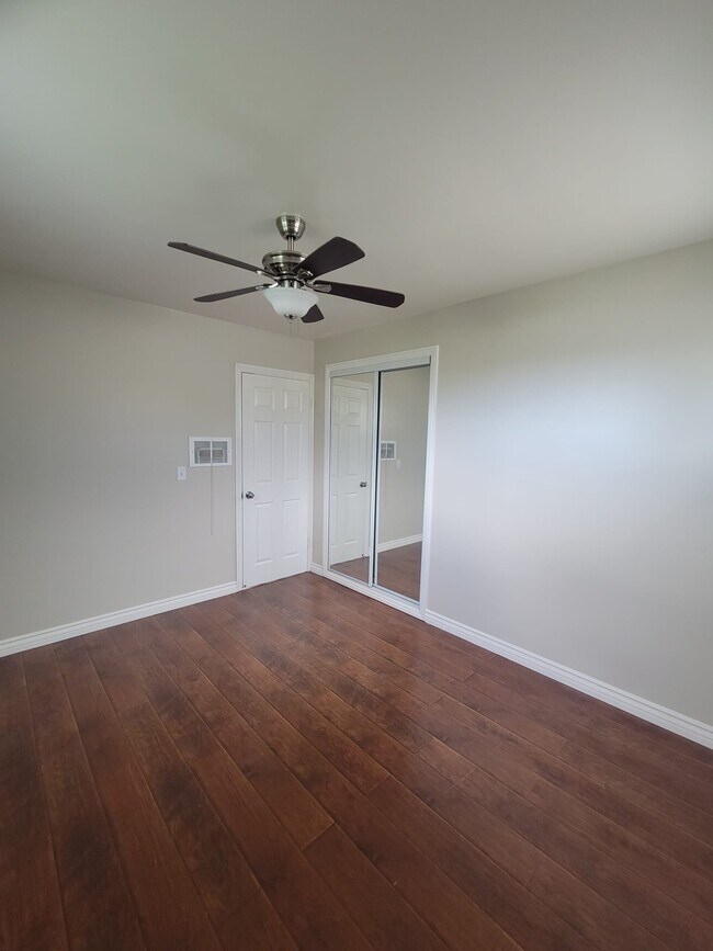 Bedroom - 510 Irving Ave