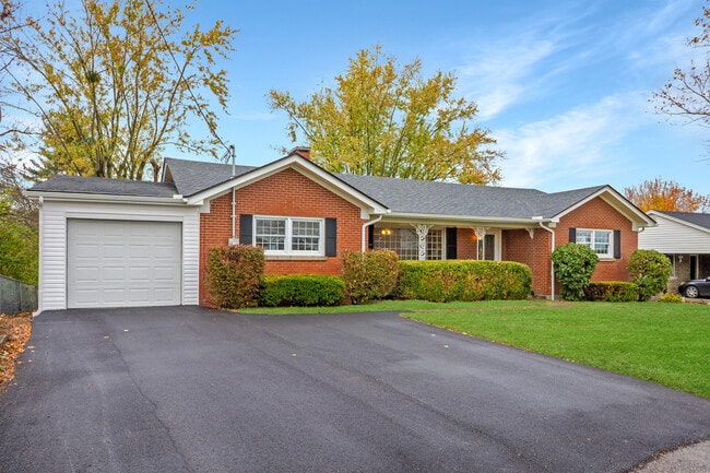 Building Photo - 400 Midland Dr