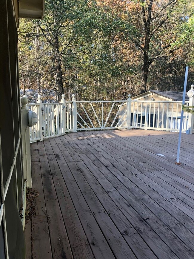 Building Photo - 1+ Acre of Wooded Privacy in Allatoona High School