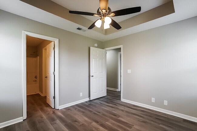 Building Photo - 4837 Nina Marie Ave