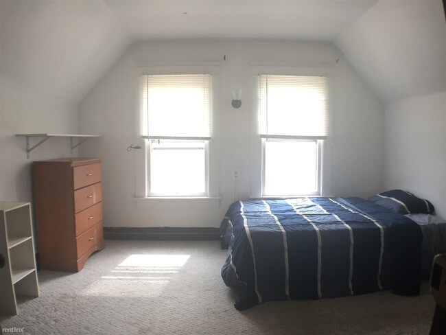 Primary Photo - 6 br, 2 bath House - 901 Packard St