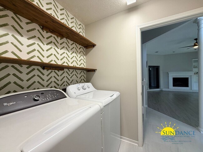 Building Photo - Fully Renovated 4-Bedroom Home on a Quiet Cul-de-Sac!