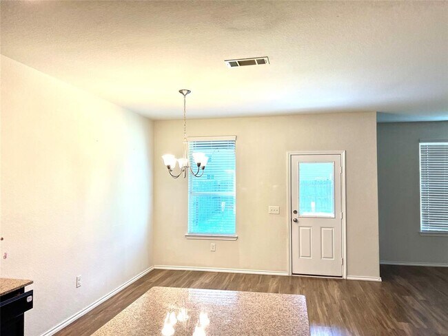 Building Photo - 15827 Sunny Stone Dr