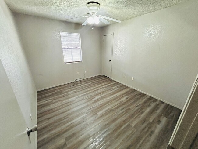 Building Photo - 4802 Pepper Mill Hollow