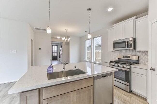 Building Photo - 704 Ocean Palms Dr