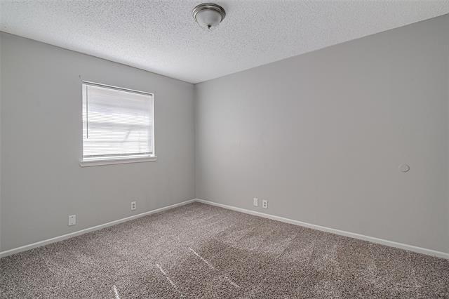 Building Photo - 228 Lester St