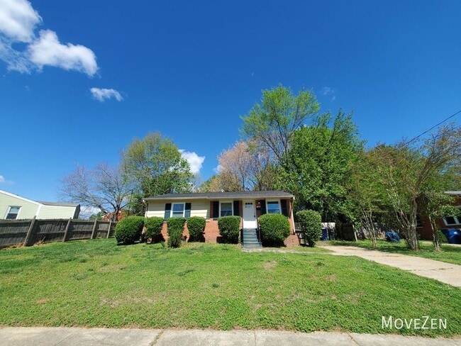 Building Photo - 1109 N King Charles Rd