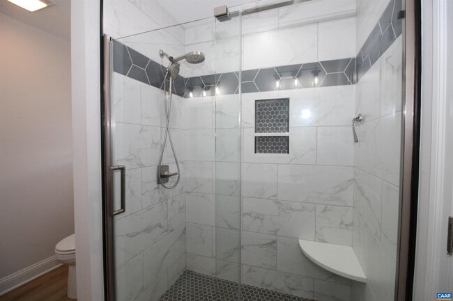 Building Photo - 147 Langley Dr