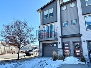 Building Photo - 4255 Cyan Cir