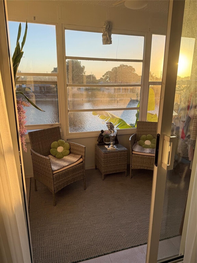 Building Photo - 9360 Lime Bay Blvd