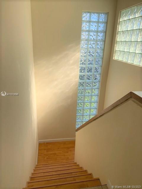 Building Photo - 5130 Elmhurst Rd