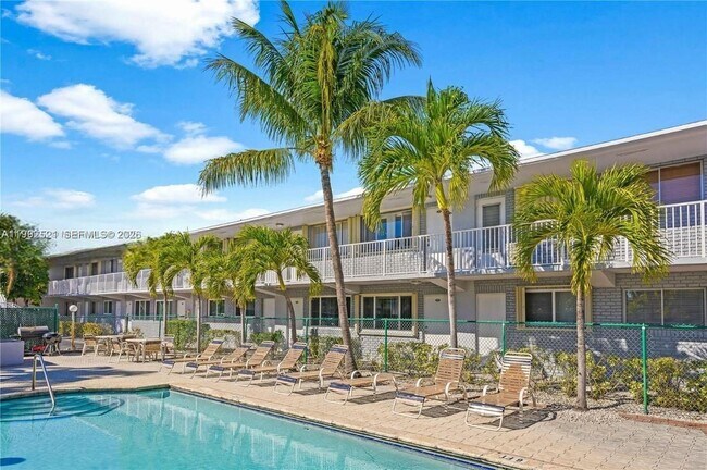 Building Photo - 2175 NE 56th St