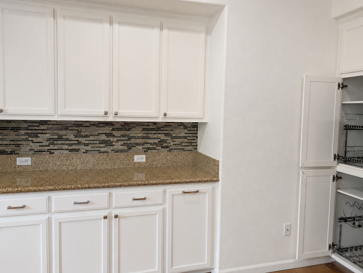 Kitchen 2 - 4755 Malayan St