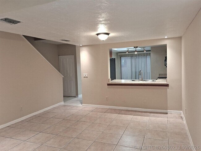 Building Photo - 4669 NW 89th Ave