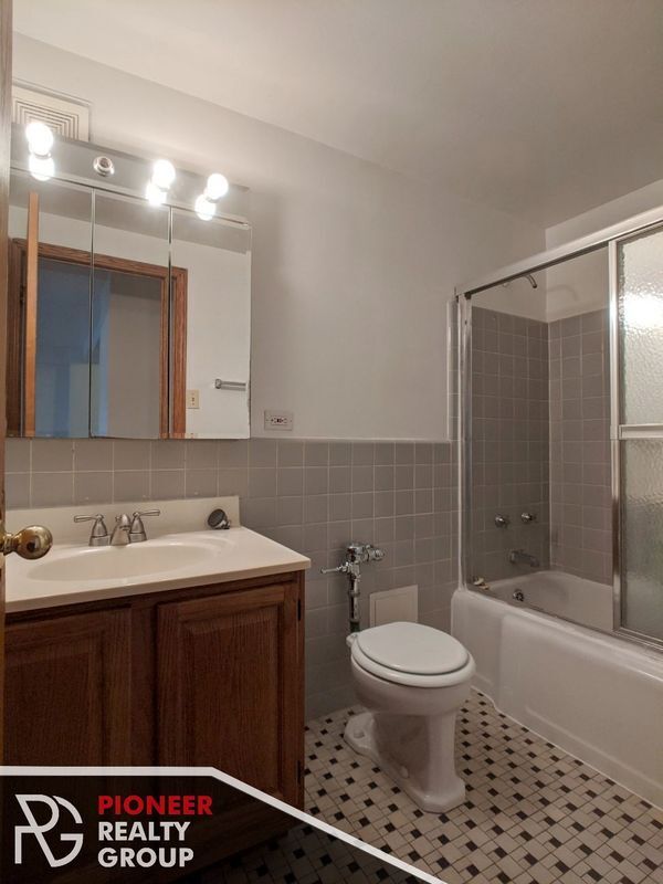 Building Photo - 4180 N Marine Dr