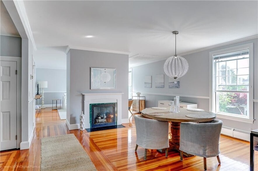 Building Photo - 32 Catherine St