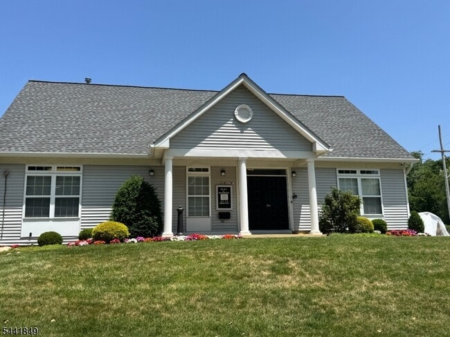 Building Photo - 705 Bryant Dr