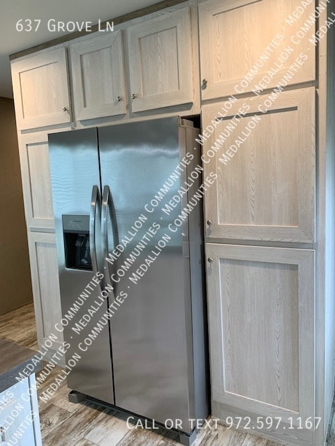 Building Photo - 637 Grove Ln