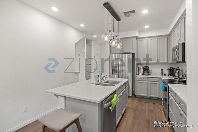 Building Photo - 2588 Gimelli Way