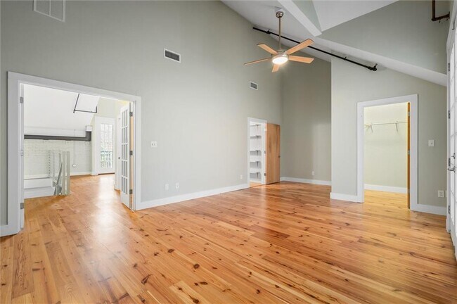 Building Photo - 412 Dauphin St