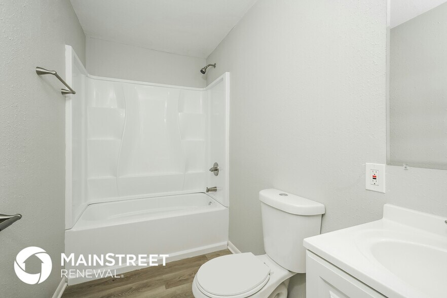 Building Photo - 3730 Erin Dr